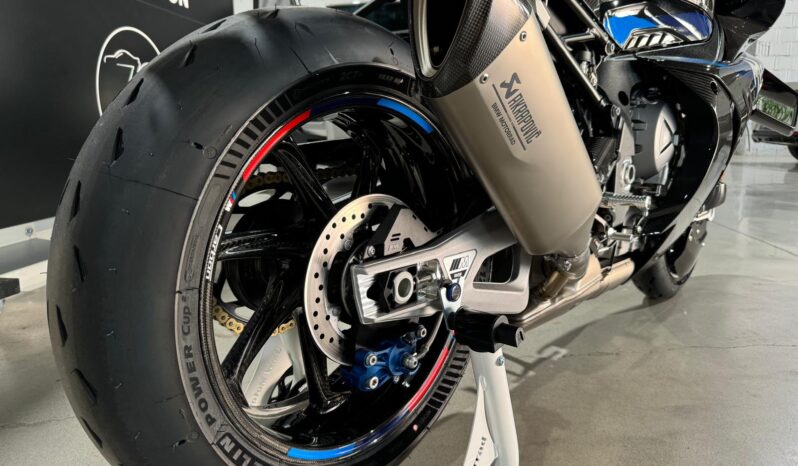
								BMW M 1000 RR 2024 lleno									