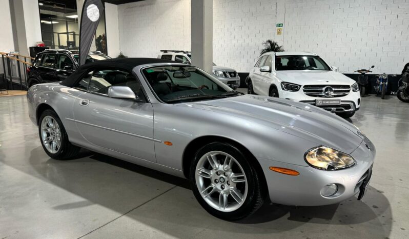 
								JAGUAR XK8 CONVERTIBLE 1999 lleno									