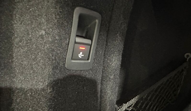 
								AUDI A4 0 lleno									