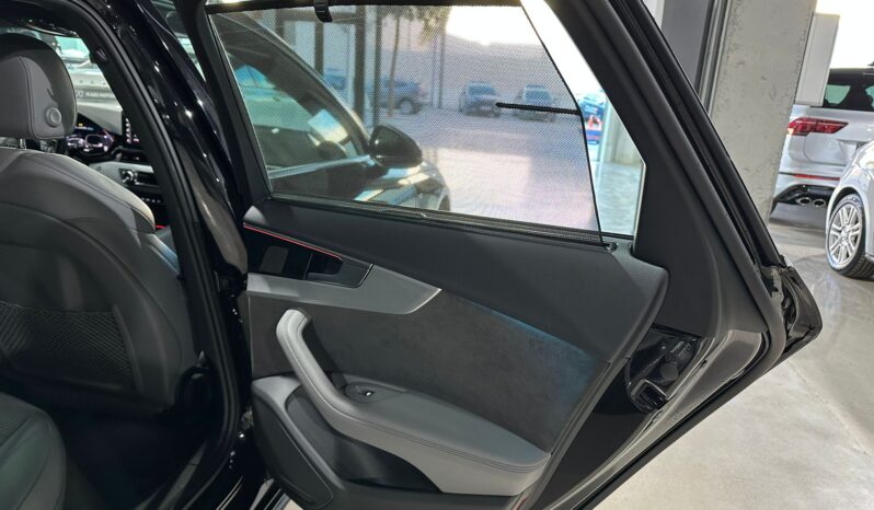 
								AUDI A4 0 lleno									