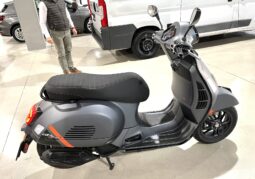
										VESPA GTS 125 0 lleno									