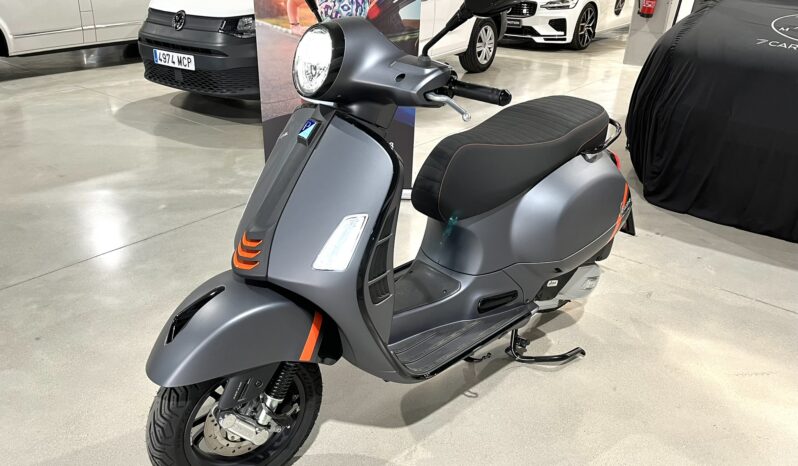 
								VESPA GTS 125 0 lleno									
