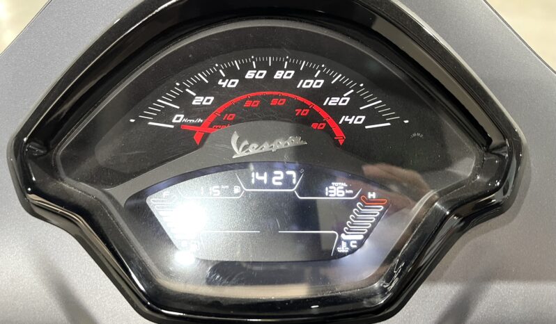 
								VESPA GTS 125 0 lleno									