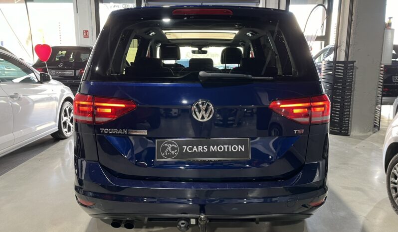 
								VOLKSWAGEN TOURAN 2017 lleno									