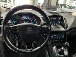 
										FORD KUGA 2017 lleno									