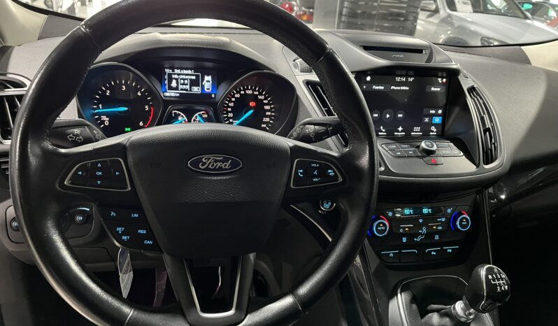 
								FORD KUGA 2017 lleno									