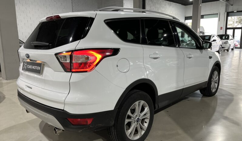 
								FORD KUGA 2017 lleno									