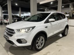 
										FORD KUGA 2017 lleno									