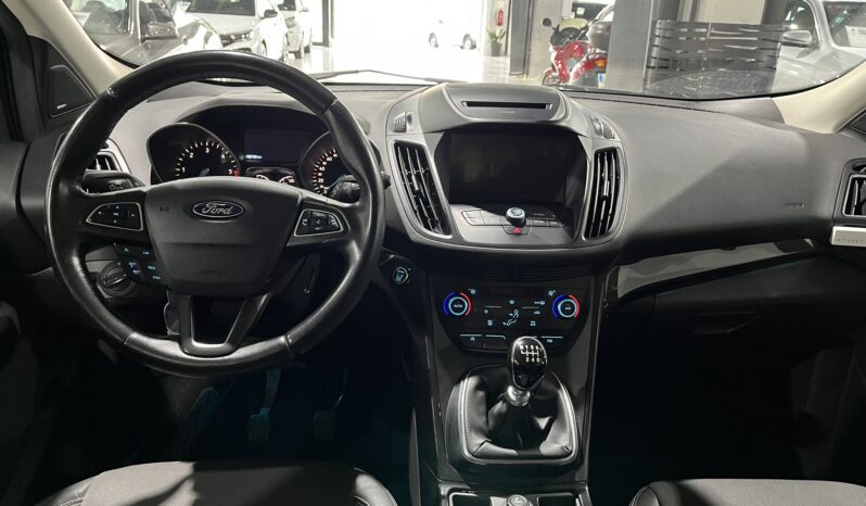 
								FORD KUGA 2017 lleno									