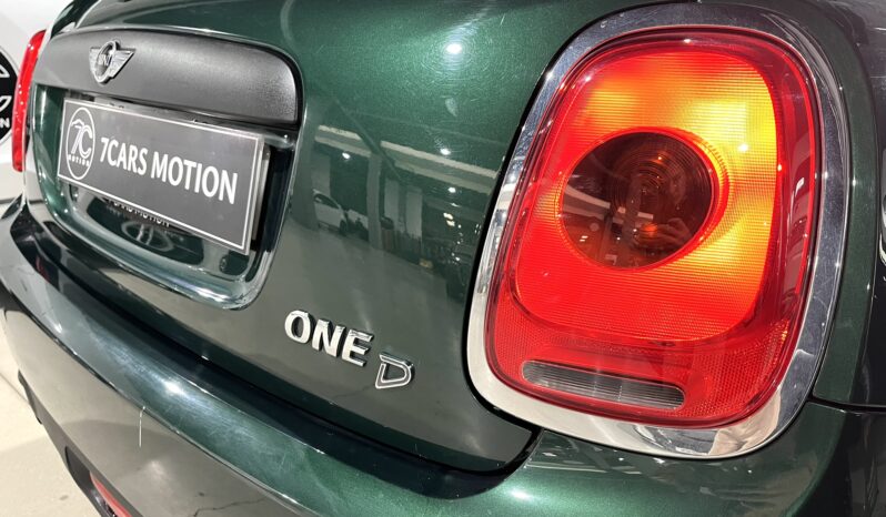 
								MINI MINI (F56) 3P (13-21) 2017 lleno									