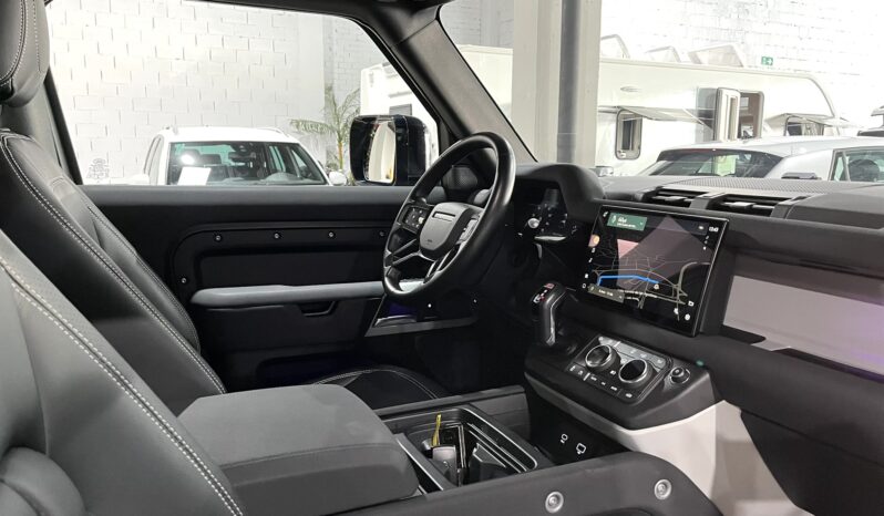 
								LAND ROVER DEFENDER CHELSEA 2024 lleno									