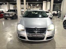 
										VOLKSWAGEN GOLF 2009 lleno									