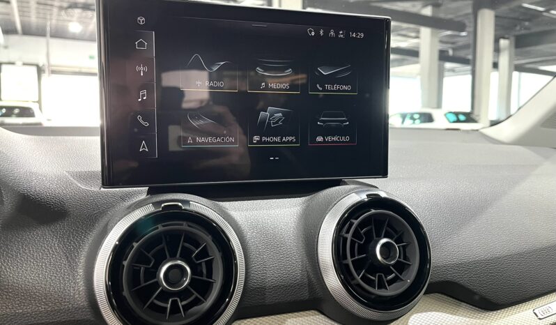 
								AUDI Q2 2024 lleno									