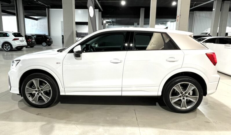 
								AUDI Q2 2024 lleno									
