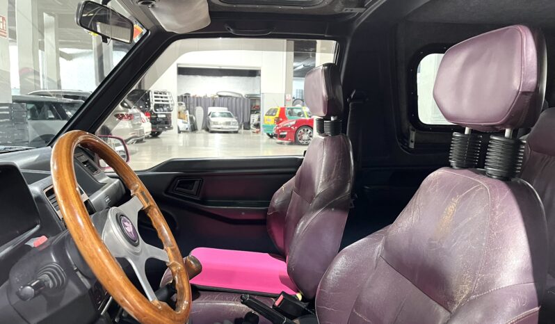 
								SUZUKI VITARA 1993 lleno									