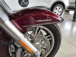 
										HARLEY DAVIDSON TRI GLIDE ULTRA 2015 lleno									