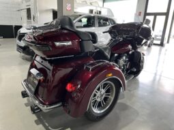 
										HARLEY DAVIDSON TRI GLIDE ULTRA 2015 lleno									