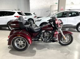 
										HARLEY DAVIDSON TRI GLIDE ULTRA 2015 lleno									