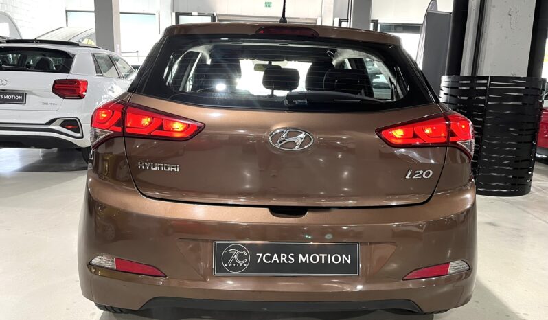 
								HYUNDAI I20 2015 lleno									
