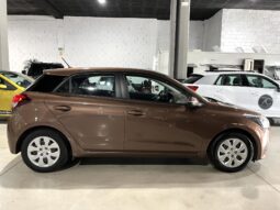 
										HYUNDAI I20 2015 lleno									