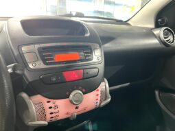 
										TOYOTA AURIS 2007 lleno									