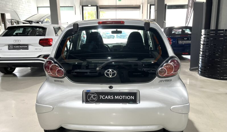 
								TOYOTA AURIS 2007 lleno									