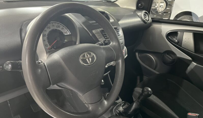
								TOYOTA AURIS 2007 lleno									