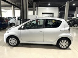 
										TOYOTA AURIS 2007 lleno									