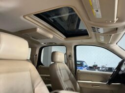 
										CADILLAC ESCALADE lleno									