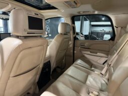 
										CADILLAC ESCALADE lleno									