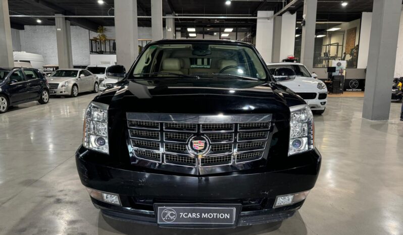 
								CADILLAC ESCALADE lleno									