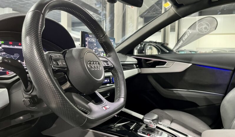 
								AUDI A4 0 lleno									