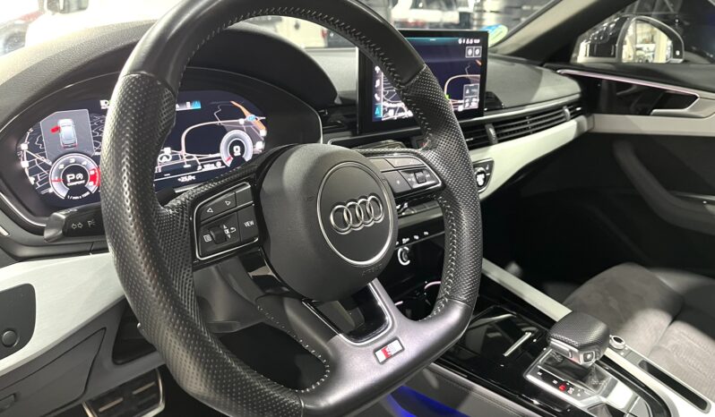 
								AUDI A4 0 lleno									