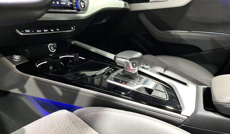 
								AUDI A4 0 lleno									