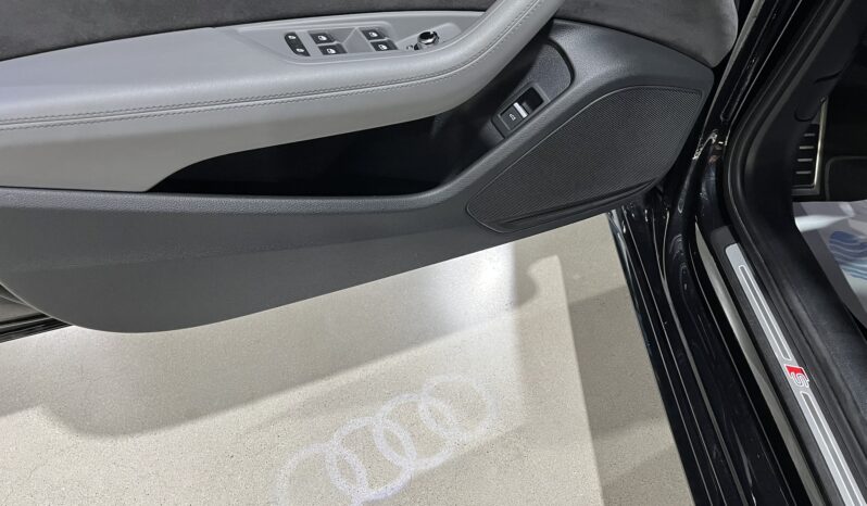 
								AUDI A4 0 lleno									