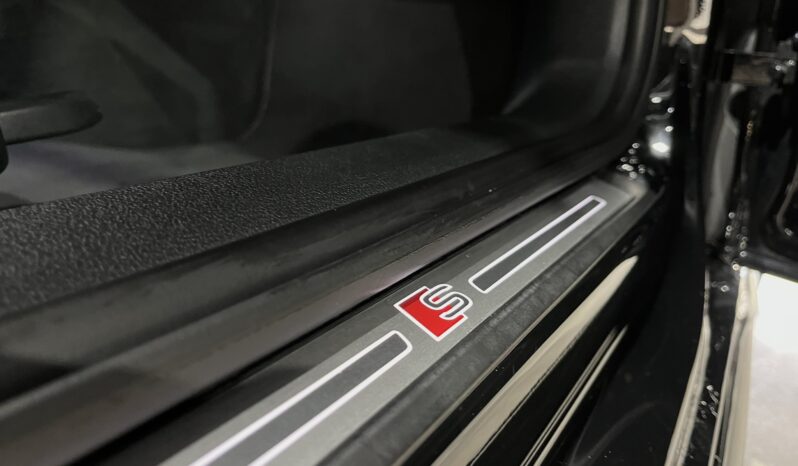 
								AUDI A4 0 lleno									