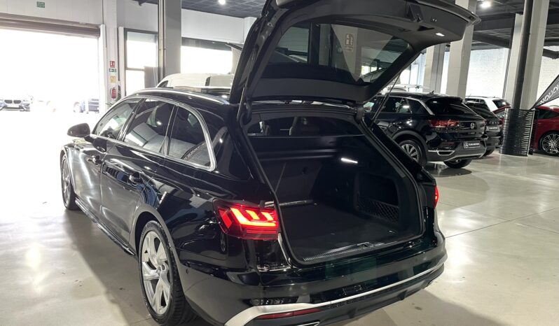 
								AUDI A4 0 lleno									