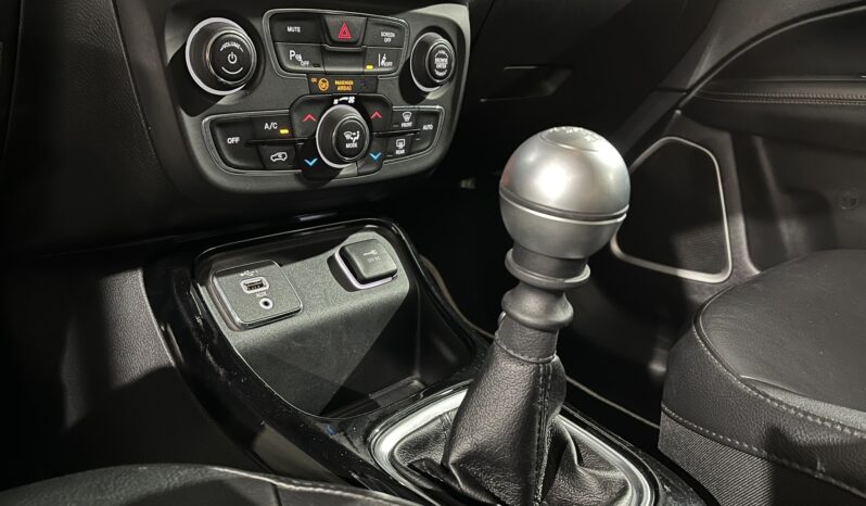 
								JEEP COMPASS (J) 5P (17-21) 2019 lleno									