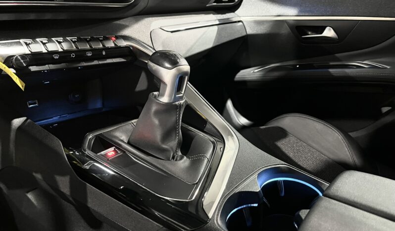 
								PEUGEOT 3008 (M) (16-24) 2019 lleno									