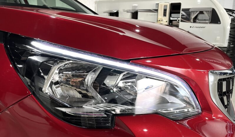 
								PEUGEOT 3008 (M) (16-24) 2019 lleno									