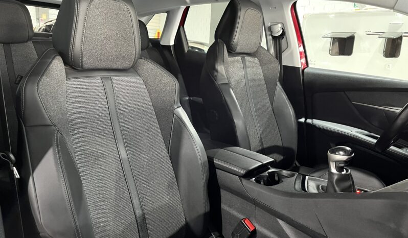 
								PEUGEOT 3008 (M) (16-24) 2019 lleno									