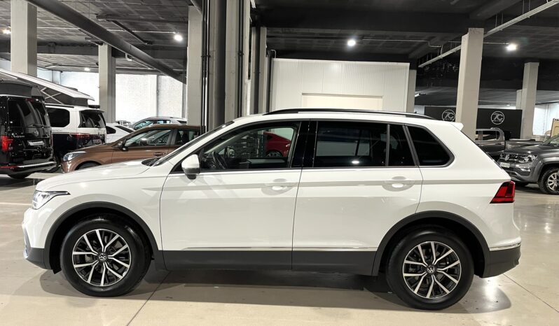 
								VOLKSWAGEN TIGUAN (5N) 5P (20-24) 2021 lleno									