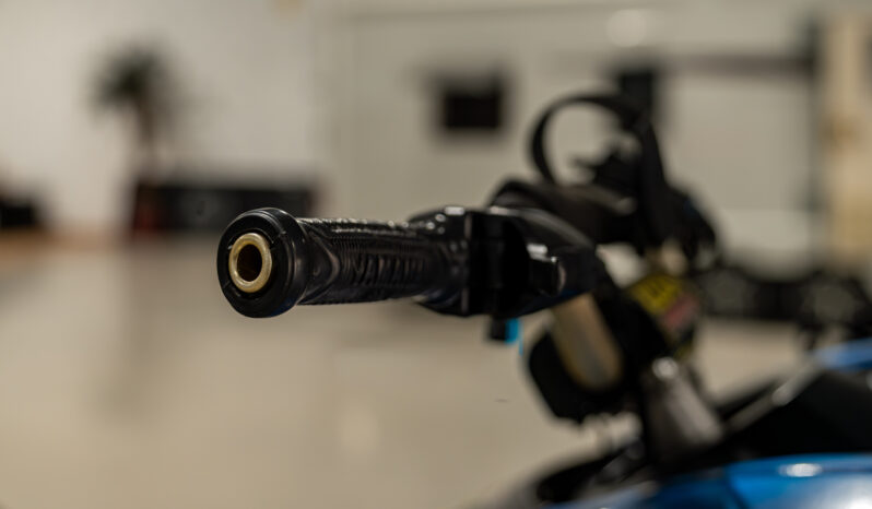 
								YAMAHA WAVE RUNNER GP 1300 2003 lleno									