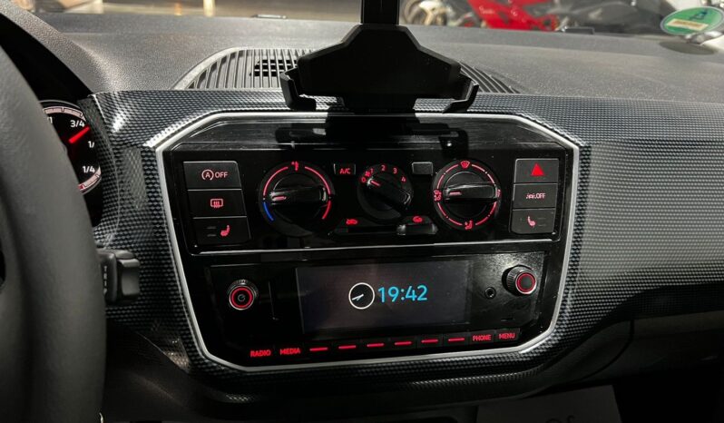 
								VOLKSWAGEN UP 2020 lleno									