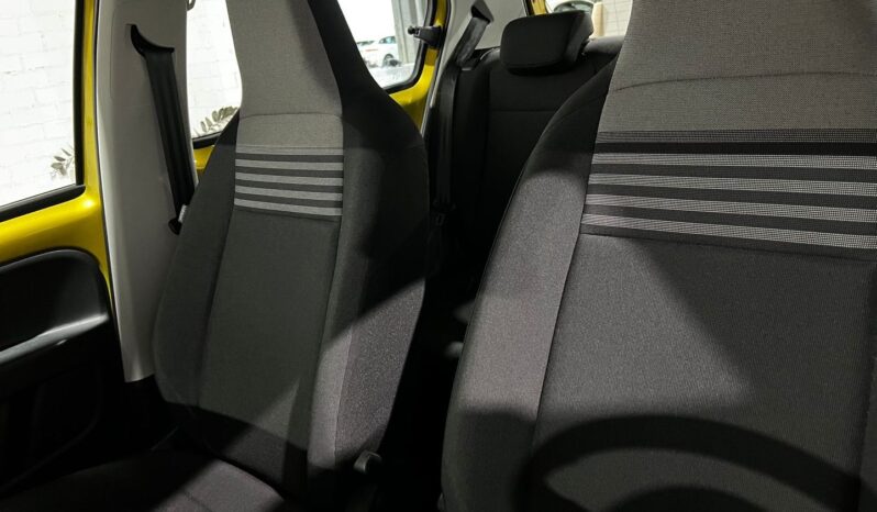 
								VOLKSWAGEN UP 2020 lleno									