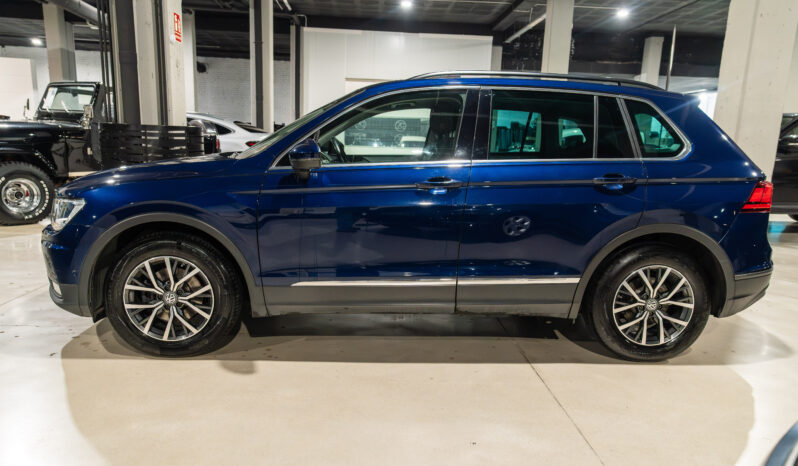 
								VOLKSWAGEN TIGUAN (5N) 5P (16-20) 2020 lleno									