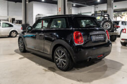 
										MINI MINI (F56) 3P (13-21) 2015 lleno									