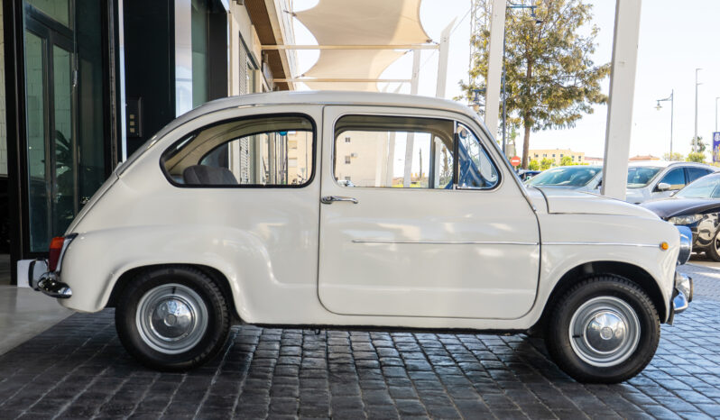 
								SEAT 600-E 1972 lleno									