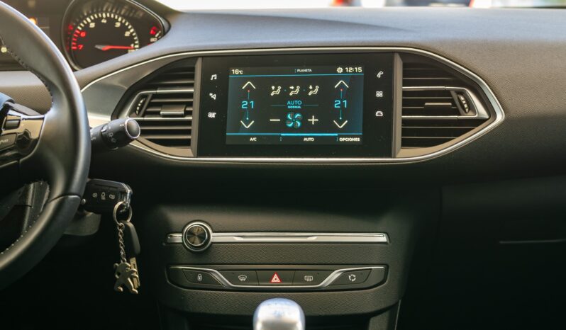 
								PEUGEOT 308 (L) 5P/SW (17-21) 2019 lleno									