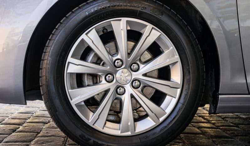 
								PEUGEOT 308 (L) 5P/SW (17-21) 2019 lleno									